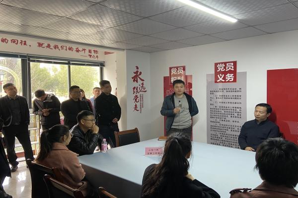 長(zhǎng)豐(雙鳳)經(jīng)開(kāi)區(qū):激活小區(qū)“紅色力量”,為基層治理提質(zhì)增效2.jpg