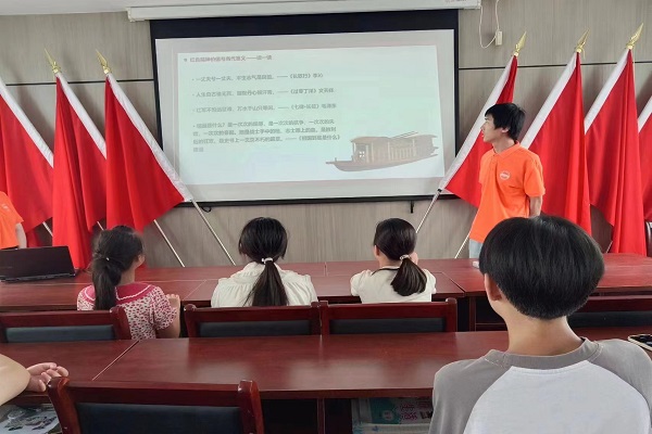 莊墓鎮棗林社區:上好“三堂課”做好“紅色影視播放季”活動.jpg